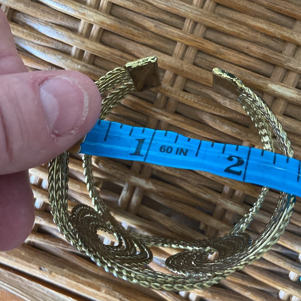 Thick Circles Cuff Bracelet - Picture 5 of 6